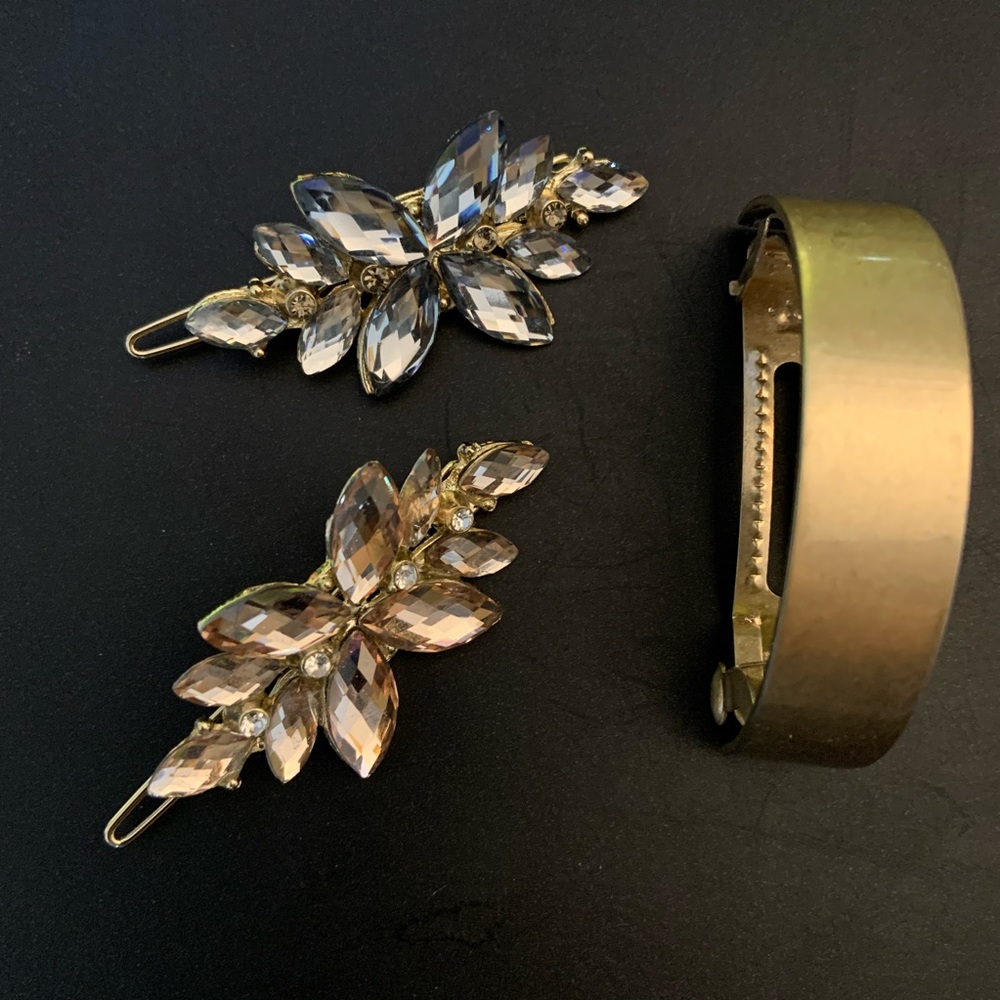 Barrettes galore!